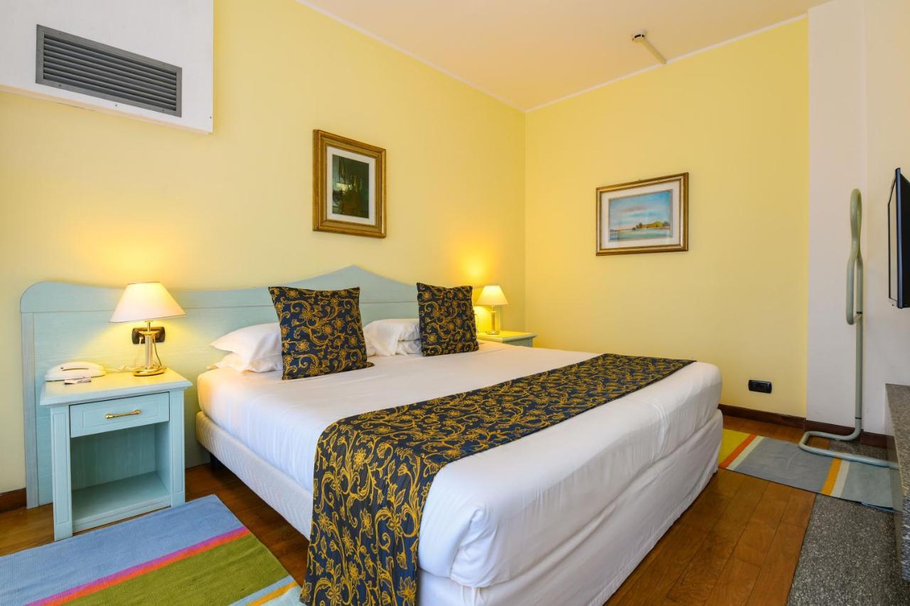 Lido International Hotel Desenzano del Garda Buitenkant foto