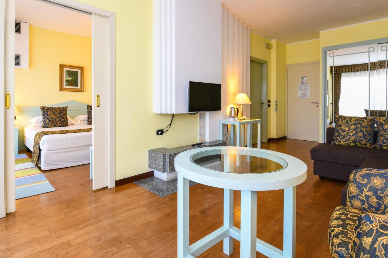 Lido International Hotel Desenzano del Garda Buitenkant foto
