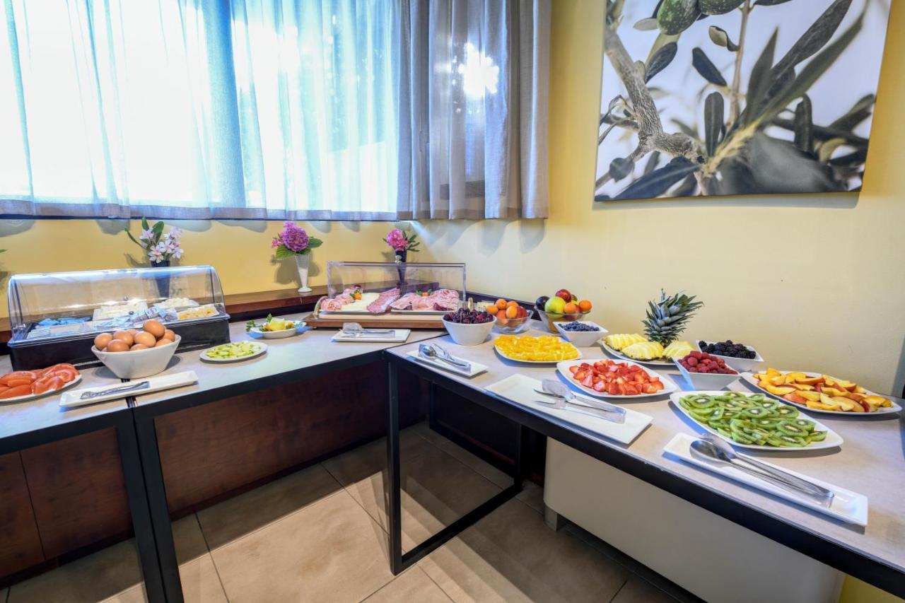Lido International Hotel Desenzano del Garda Buitenkant foto