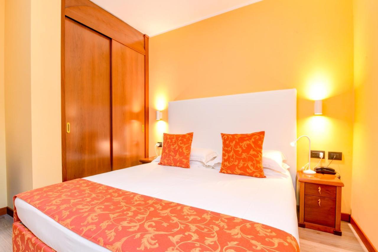 Lido International Hotel Desenzano del Garda Buitenkant foto