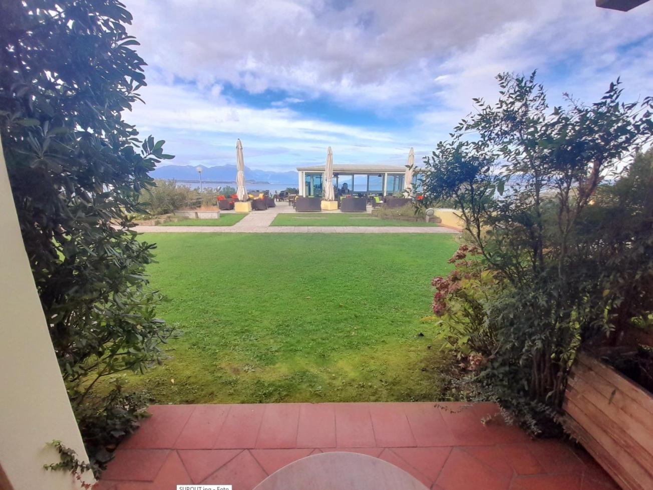 Lido International Hotel Desenzano del Garda Buitenkant foto